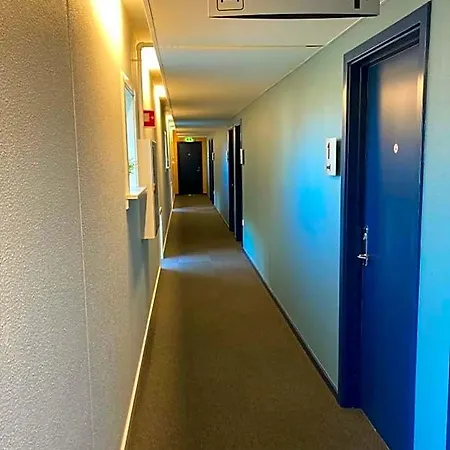 فندق Trafikcenter Saeby 3*